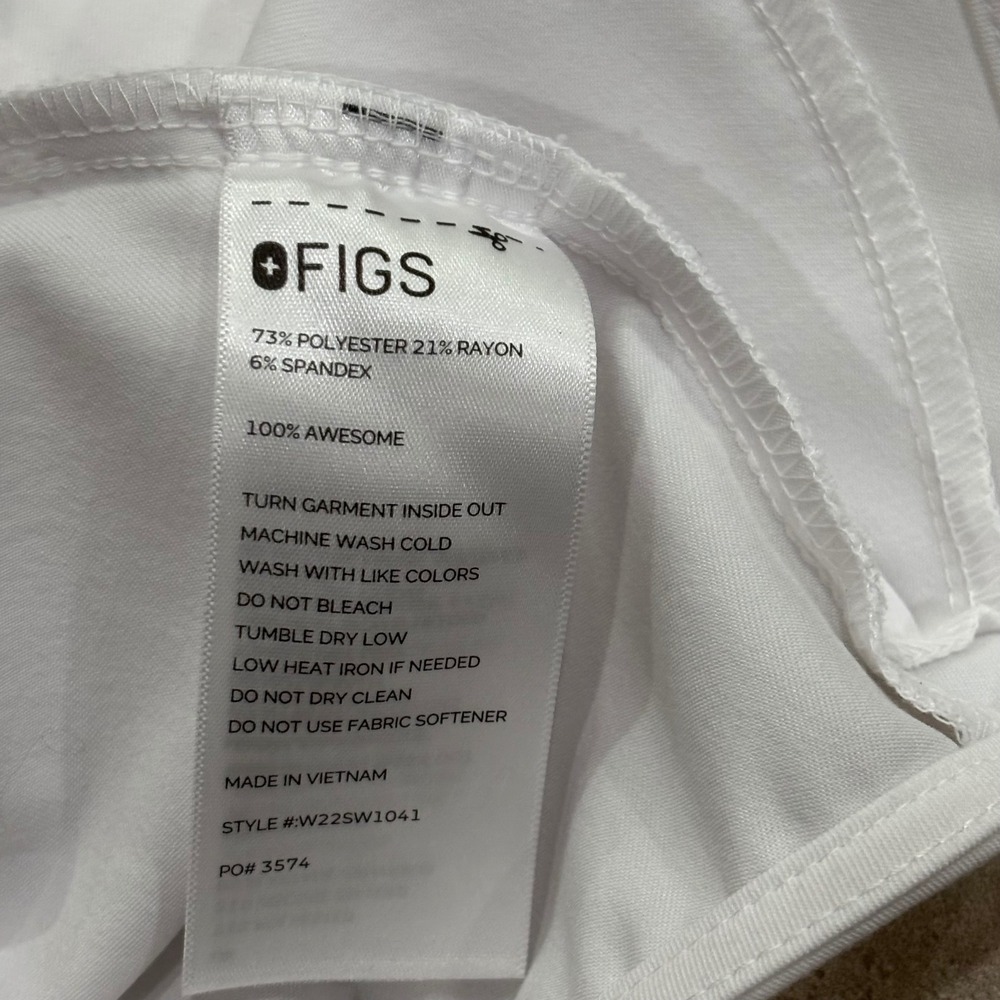 FIGS White Technical Collection Sleeveless Mandarin Collar Scrub Top S W22SW1041 - Picture 7 of 10